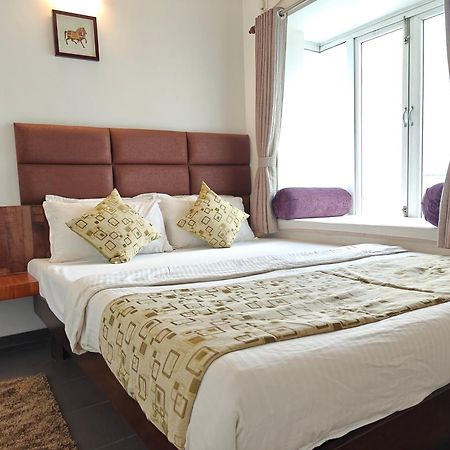 Chandralok Service Apartments Kolhapur Buitenkant foto