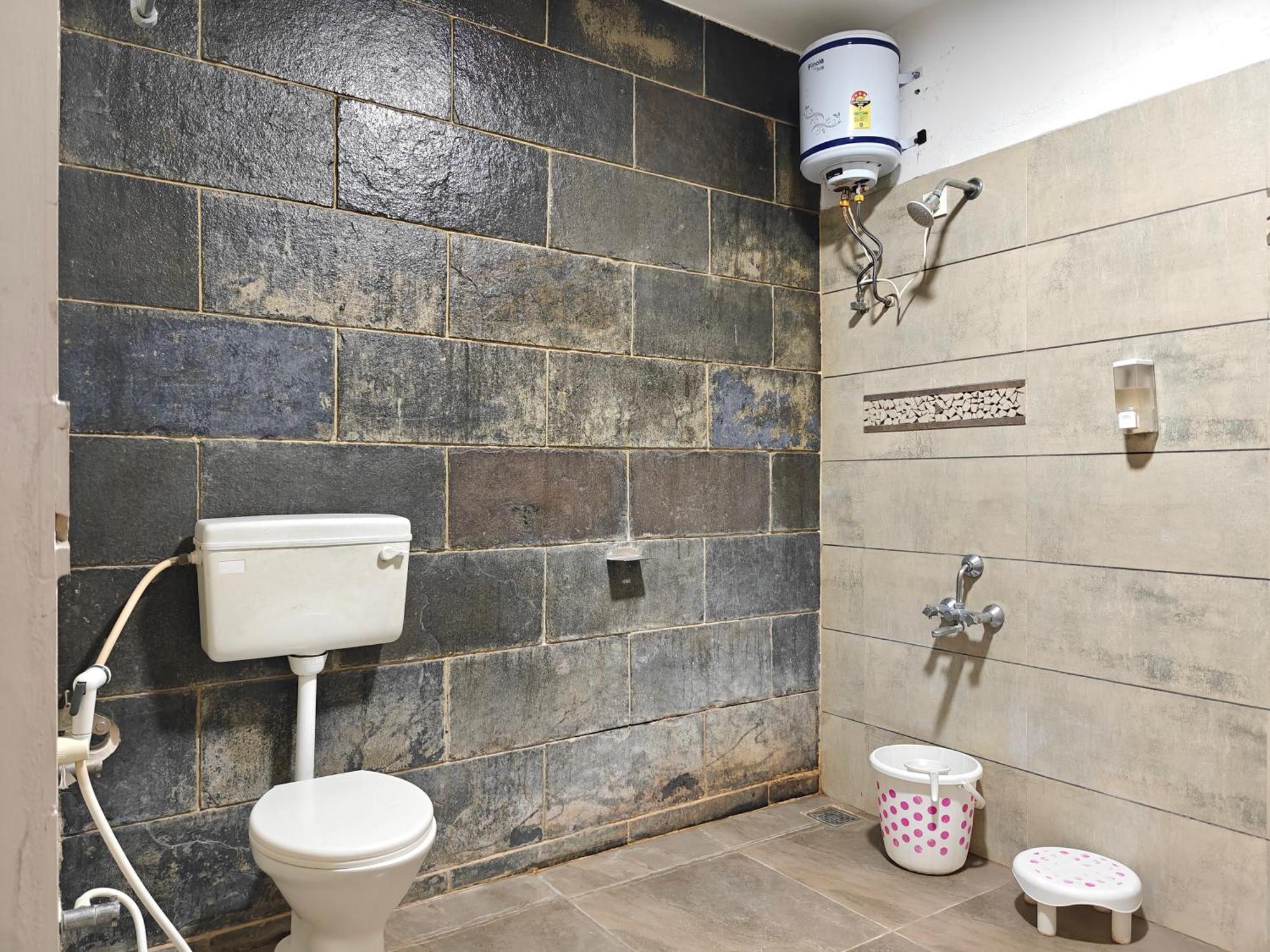 Chandralok Service Apartments Kolhapur Buitenkant foto