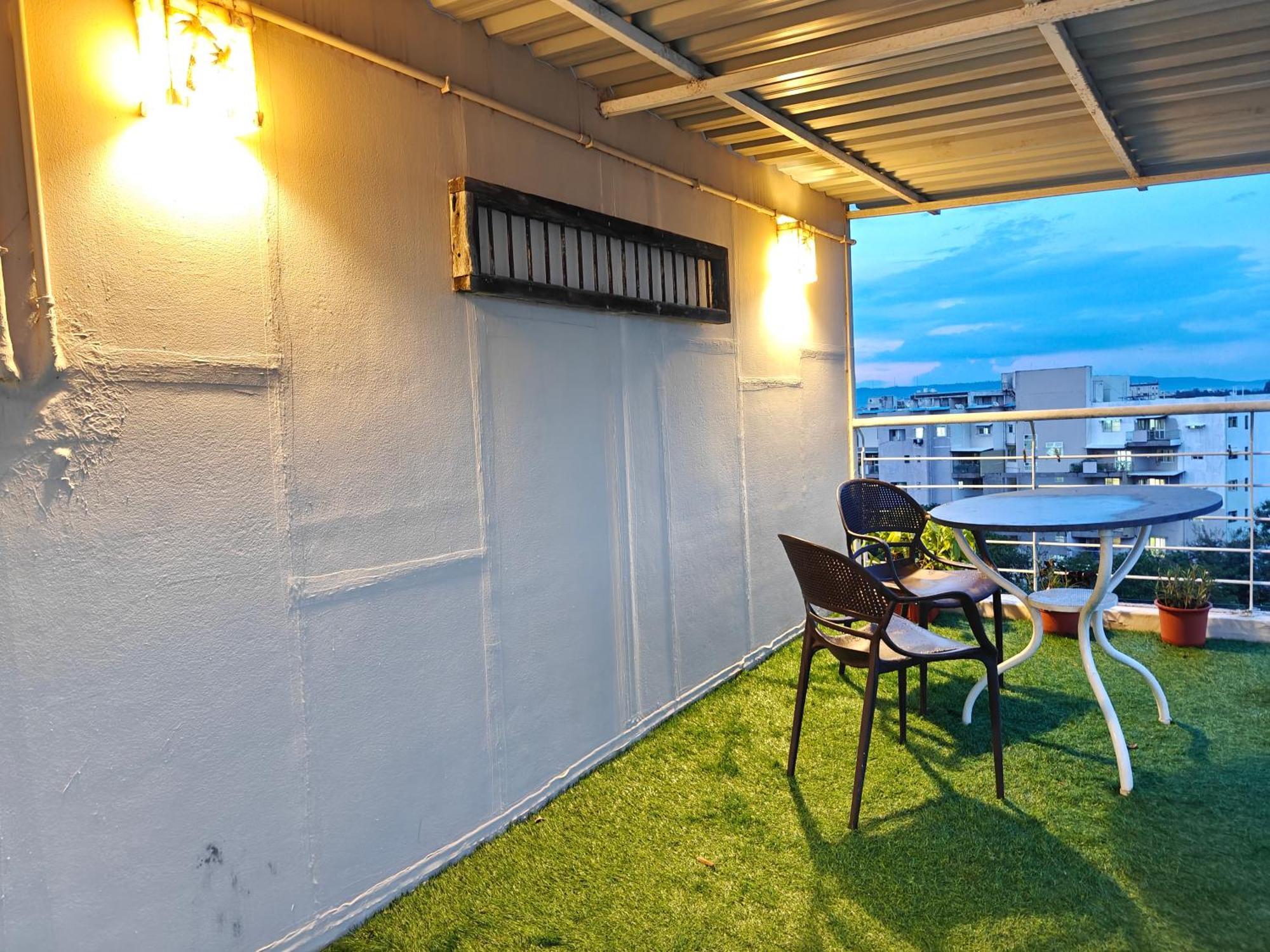 Chandralok Service Apartments Kolhapur Buitenkant foto