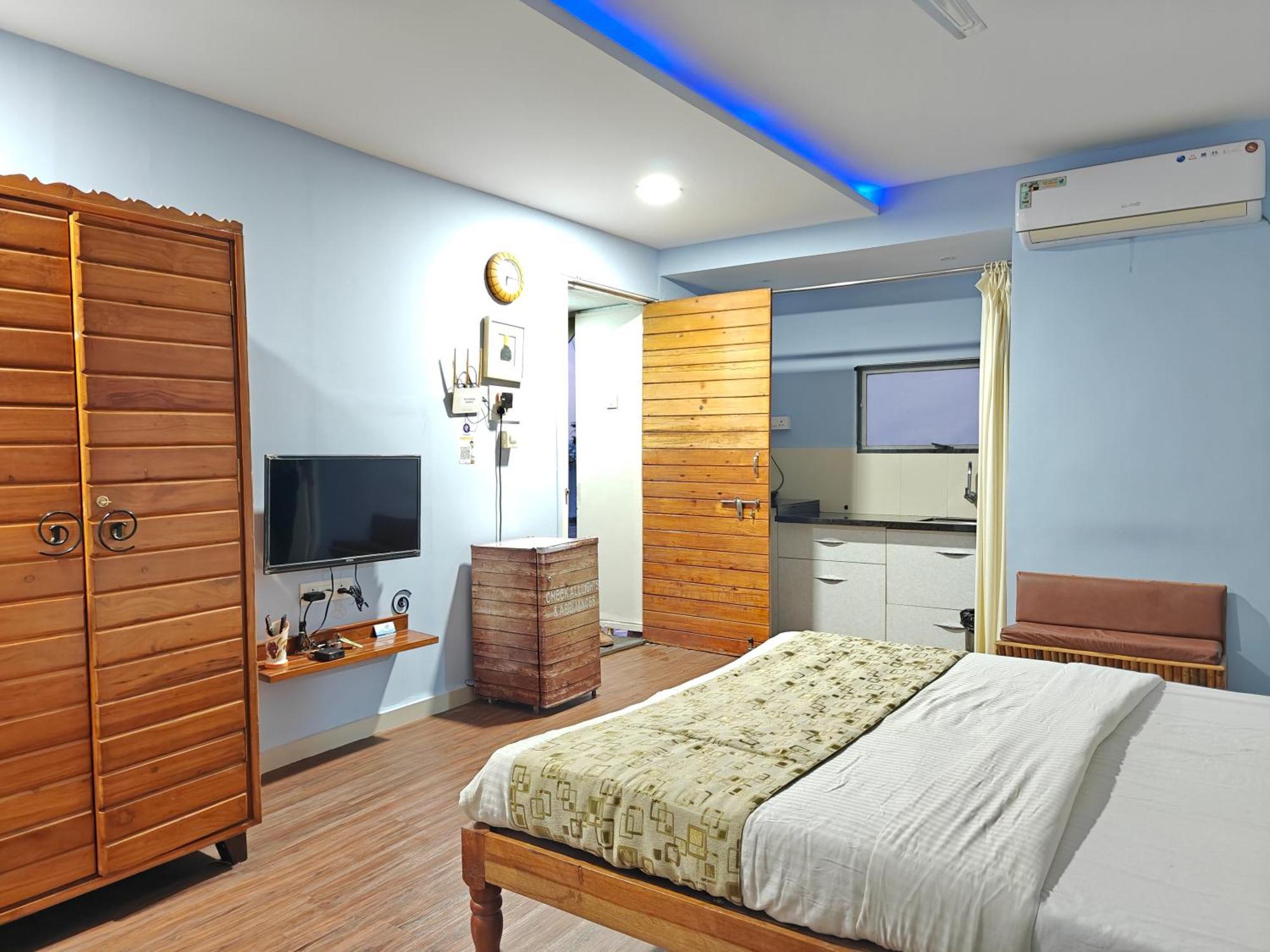 Chandralok Service Apartments Kolhapur Buitenkant foto