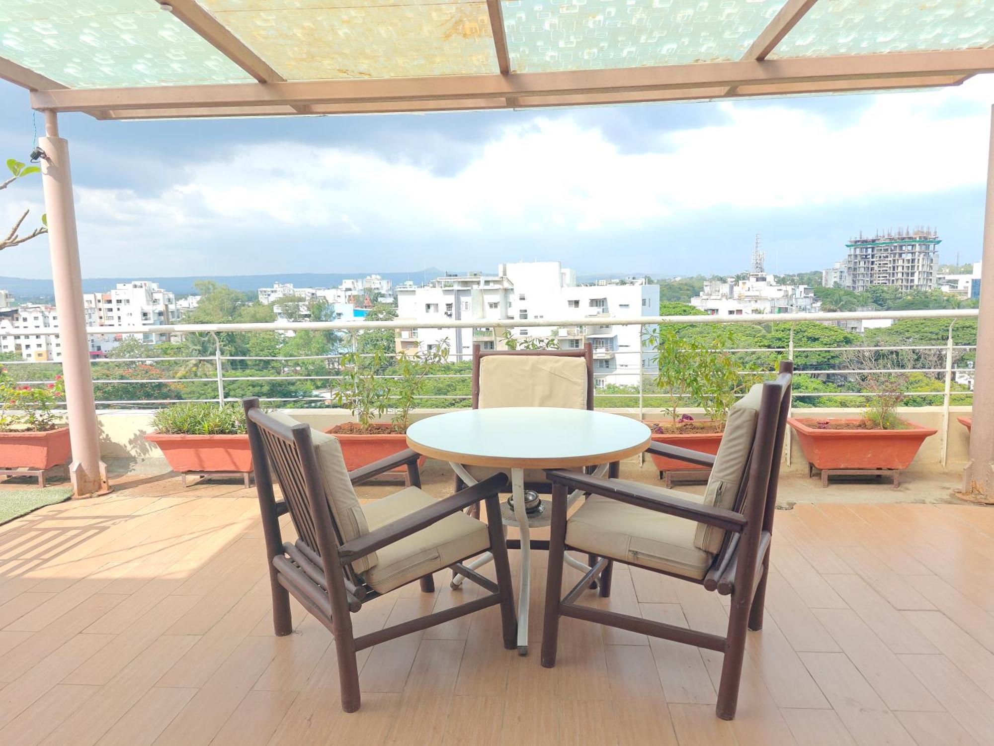 Chandralok Service Apartments Kolhapur Buitenkant foto