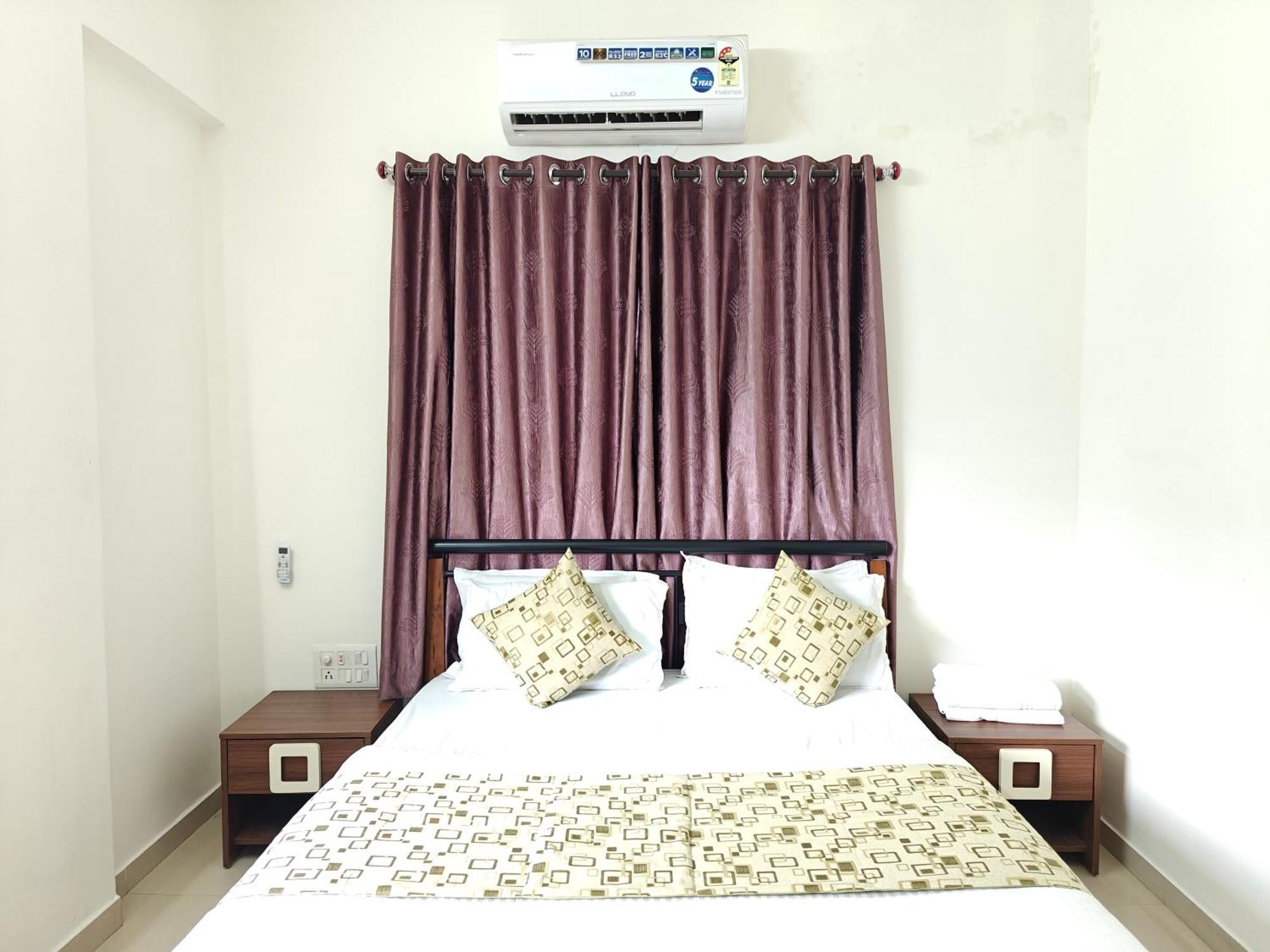 Chandralok Service Apartments Kolhapur Buitenkant foto