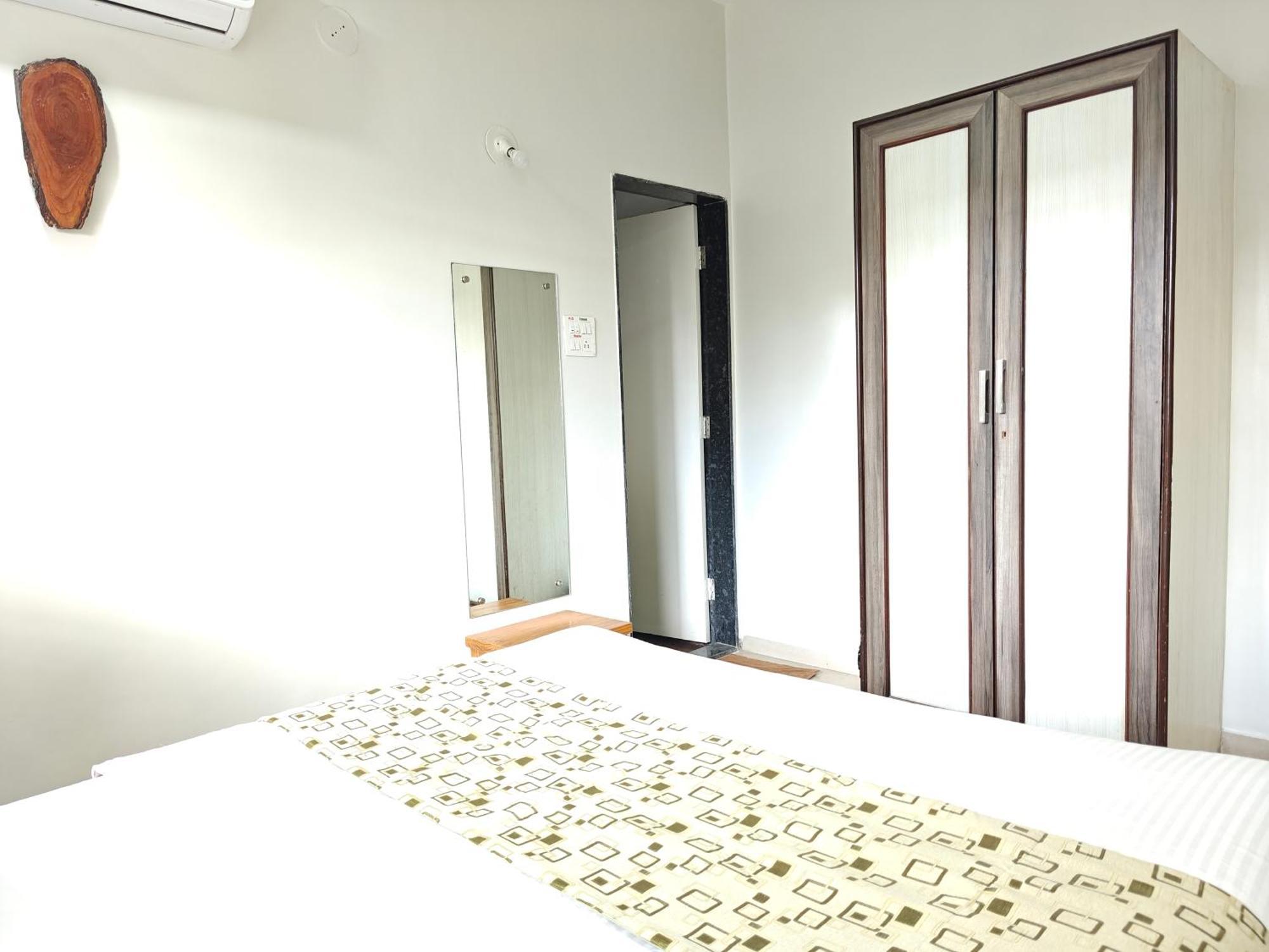 Chandralok Service Apartments Kolhapur Kamer foto