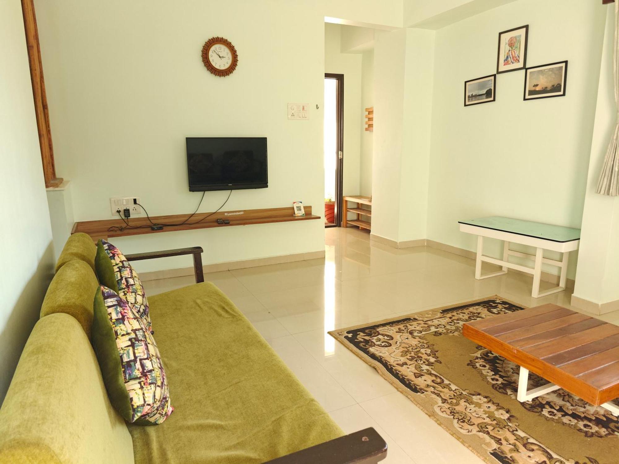 Chandralok Service Apartments Kolhapur Buitenkant foto