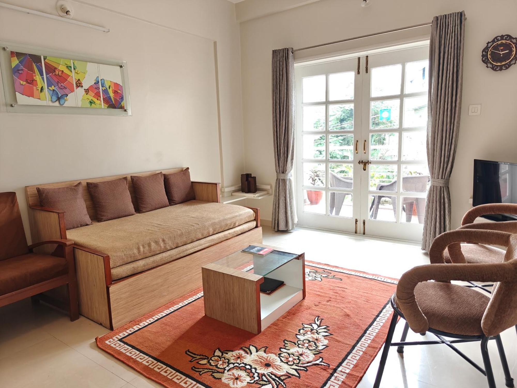 Chandralok Service Apartments Kolhapur Buitenkant foto
